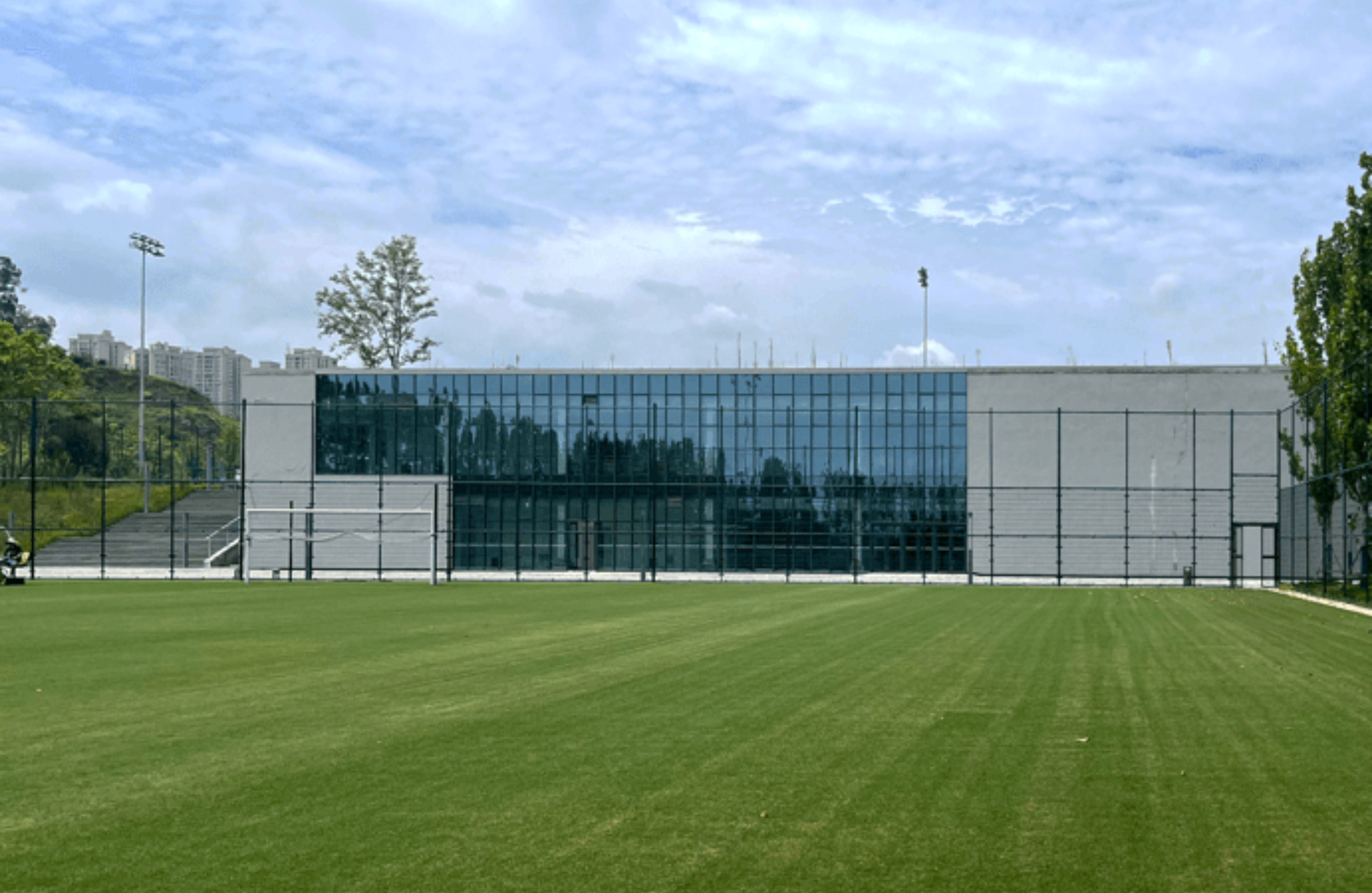 龙兴足球训练中心